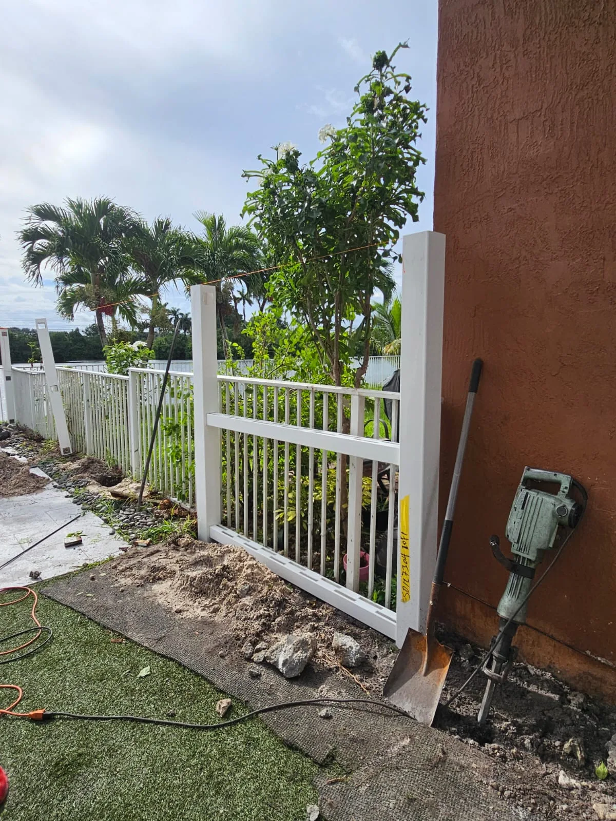 Existing fence condition before work