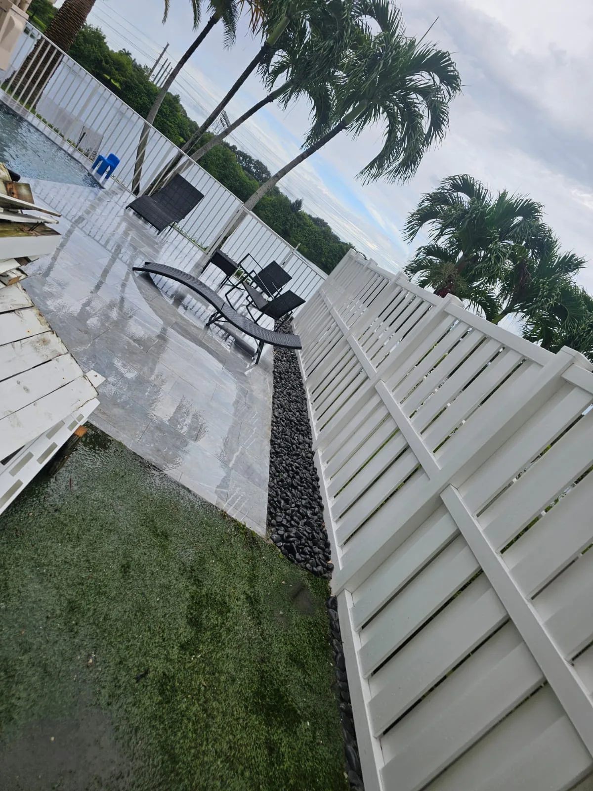 Completed fence detail