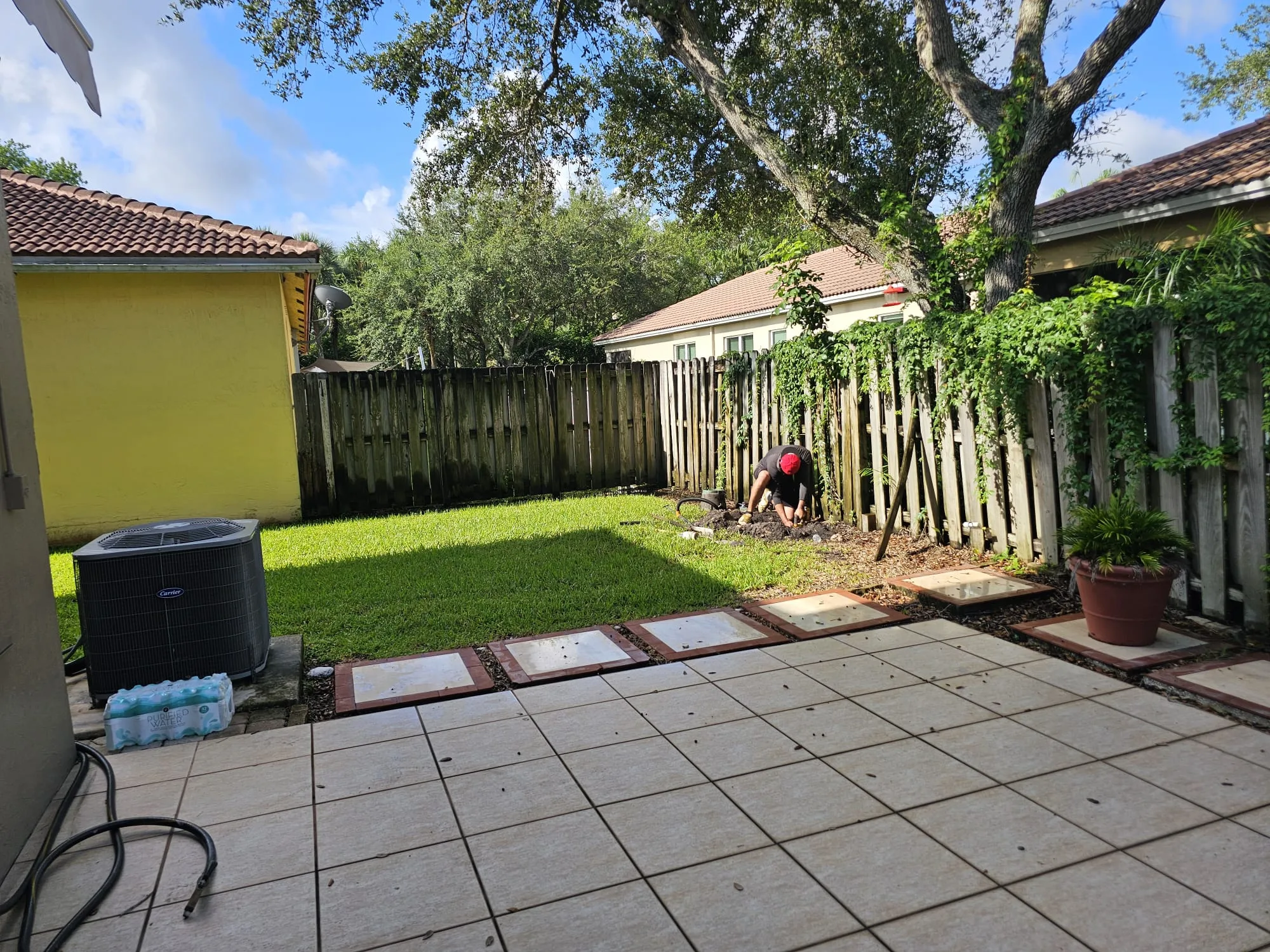 Existing fence condition before replacement